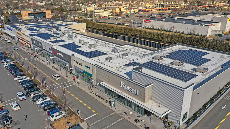 Image of a Regency Centers shopping center.