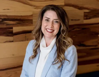 Kelly Burlage, Lineage Chief Human Resources Officer