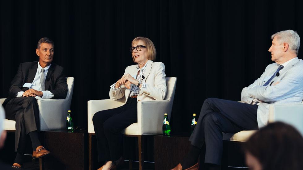 Pictured (L-R): Donald Wood, president and CEO, Federal Realty Investment Trust; board of directors, Healthcare Realty Trust; Diana Laing, board of directors, Alexander & Baldwin, Macerich Company, and Host Hotels & Resorts; and David Henry, co-founder, Peaceable Street Capital; board of directors, Healthcare Realty Trust and Starwood Real Estate Income Trust. Photo credit: Maria Wurtz